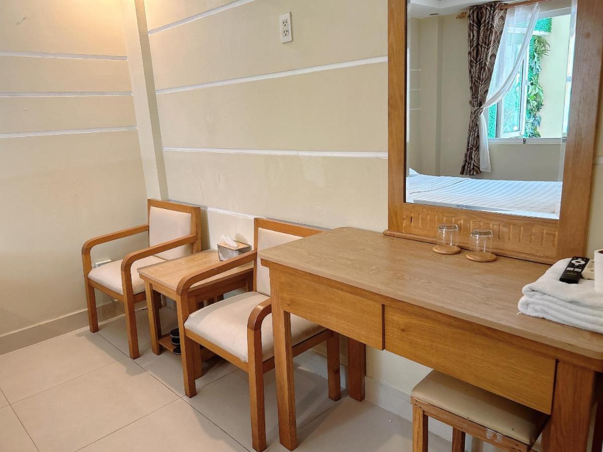 Royal Hotel Ho Chi Minh City Exterior photo