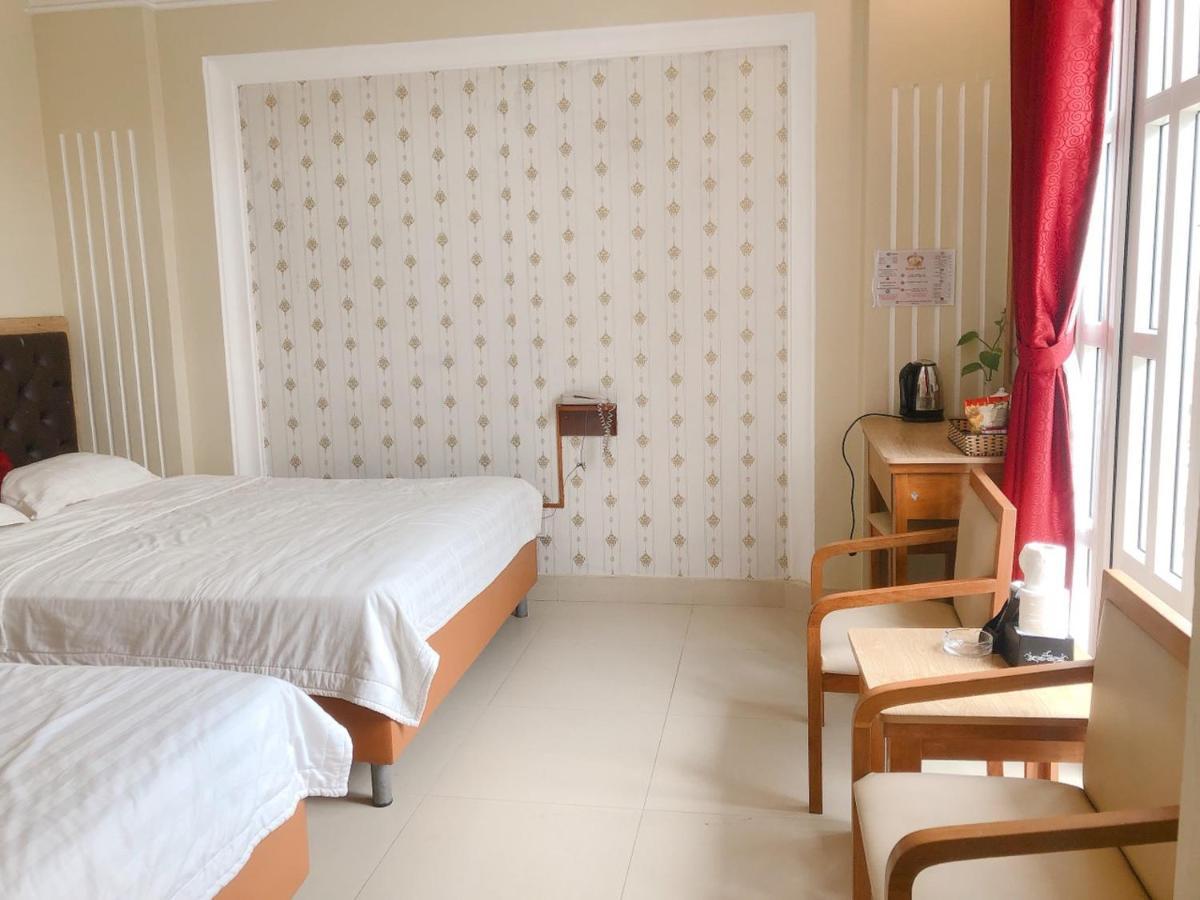 Royal Hotel Ho Chi Minh City Exterior photo